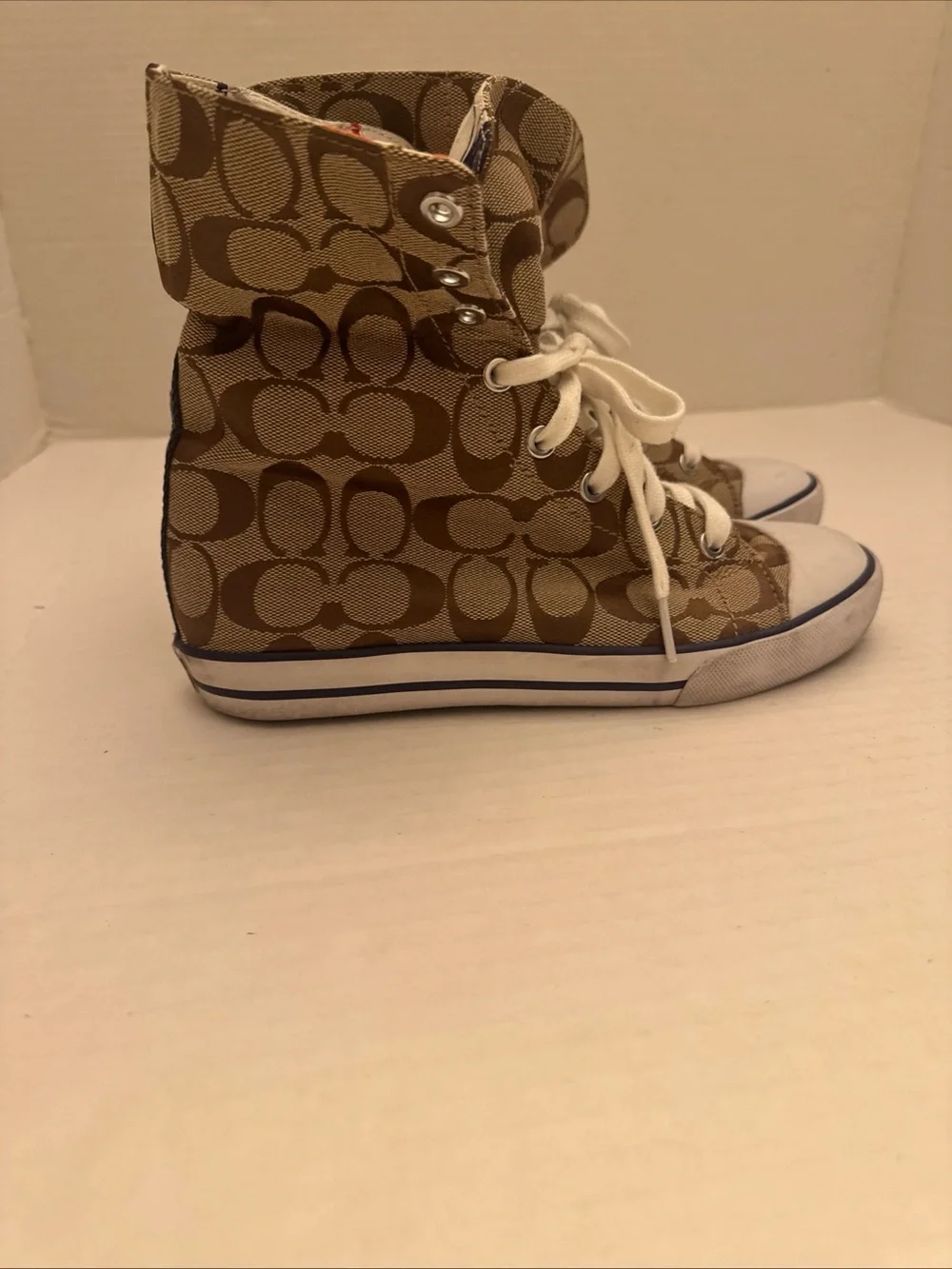 Coach Bonney Sneakers Signature C Women Size 7B Fold Over High Tops Tennis Shoes